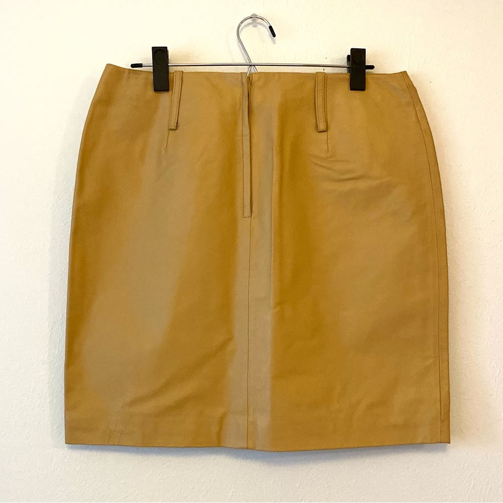 100% Leather Newport News Nude Colored Skirt - Picture 4 of 9